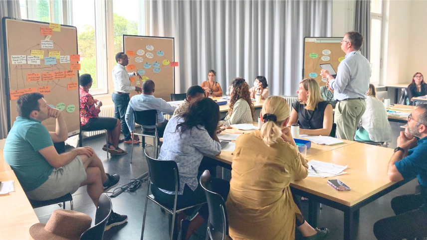 In one of the workshops, Dr. Jos Vaessen, Evaluation Advisor at the World Bank Independent Evaluation Group, coached participants on evaluation design.